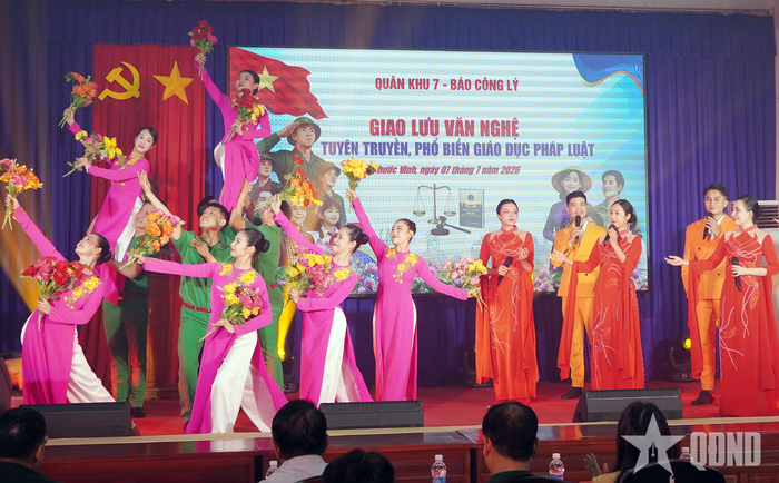 Tiết mục văn nghệ đặc sắc.