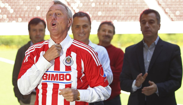  "Thánh Johan" góp phần vào sự phát triển của đội bóng Chivas Guadalajara và bóng đá Mexico. Ảnh: Getty 