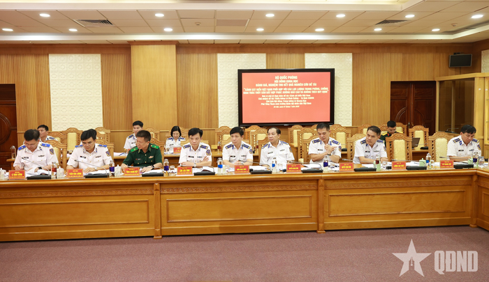 Các đại biểu tham dự phiên họp.