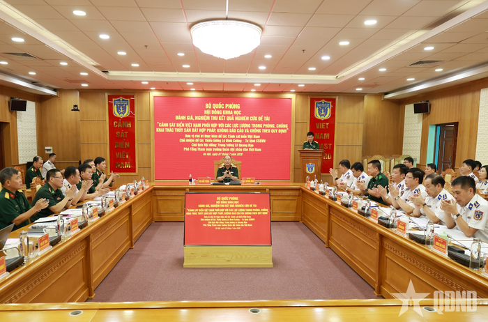 Quang cảnh phiên họp.