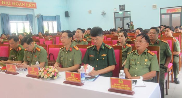 Đại tá Nguyễn Văn Tăng, Phó Giám đốc Công an thành phố Đà Nẵng phát biểu chỉ đạo tại Hội nghị.