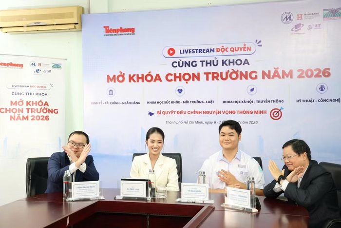  Tham gia chuỗi chương trình "Cùng thủ khoa mở khóa chọn trường 2026", bạn còn được giao lưu cùng Hoa hậu Việt Nam 2024 Hà Trúc Linh và bạn Võ Khải Quốc - Thủ khoa TP.HCM khối B03 - người sở hữu 2 điểm 10 môn Toán và Sinh học. 