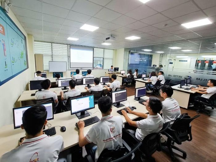 Học viện Công nghệ Bưu chính Viễn thông hiện đào tạo nhiều ngành thuộc nhóm kỹ thuật then chốt và công nghệ chiến lược.