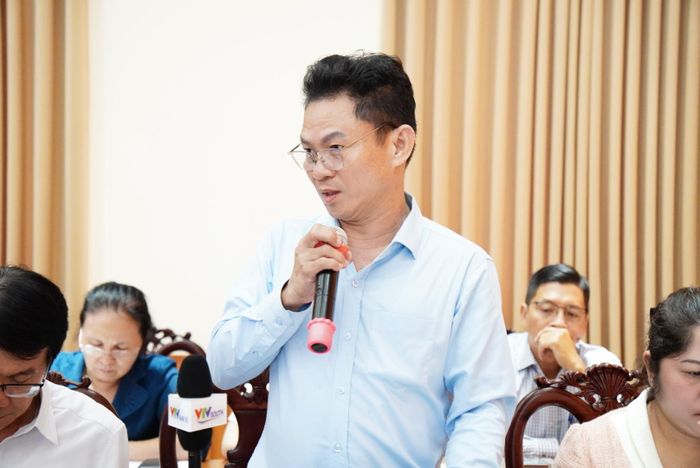 Ông Nguyễn Vinh Huy, Chủ tịch Hội Doanh nghiệp khu vực trung tâm Sài Gòn chia sẻ khó khăn cần tháo gỡ cho doanh nghiệp. Ảnh: HOÀNG ANH