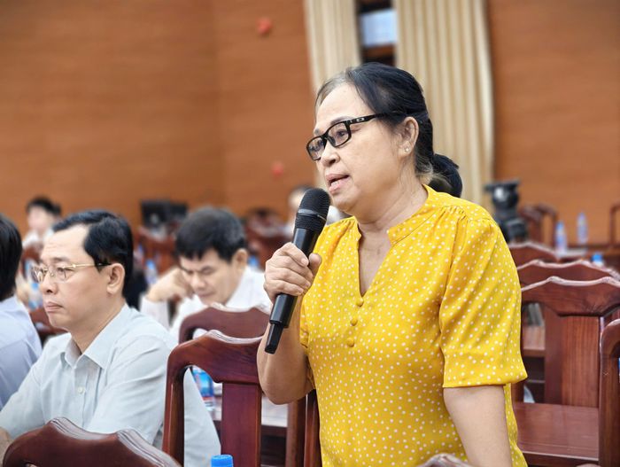 Cử tri phường Phú Lợi kiến nghị nhiều vấn đề dân sinh tại buổi tiếp xúc