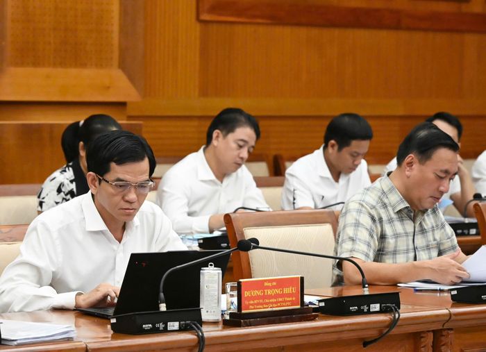  Các đồng chí Phó Trưởng Ban Chỉ đạo dự họp. Ảnh: VIỆT DŨNG 
