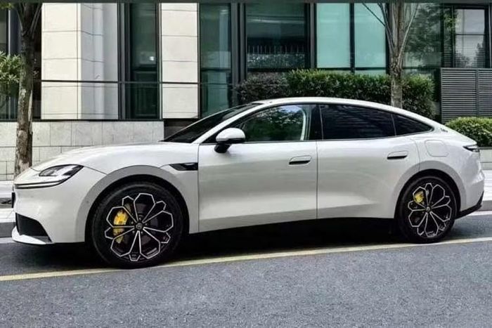 MG 07 sẽ có cả phiên bản thuần điện và hybrid sạc điện (PHEV).