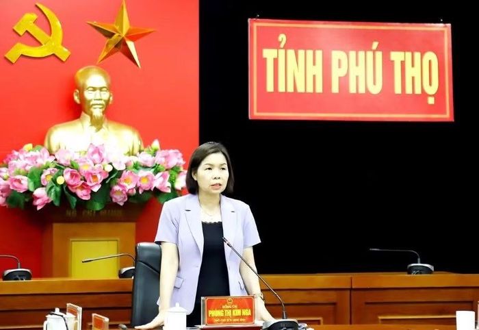 Bà Phùng Thị Kim Nga - Phó Chủ tịch UBND tỉnh, Phó Trưởng ban Thường trực Ban Chỉ đạo 389 tỉnh Phú Thọ phát biểu chỉ đạo sau hội nghị. (ảnh: Huyền Trang)