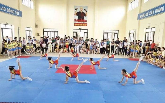 Các vận động viên dự Hội khỏe Phù Đổng xã Thổ Tang lần thứ I năm 2026.