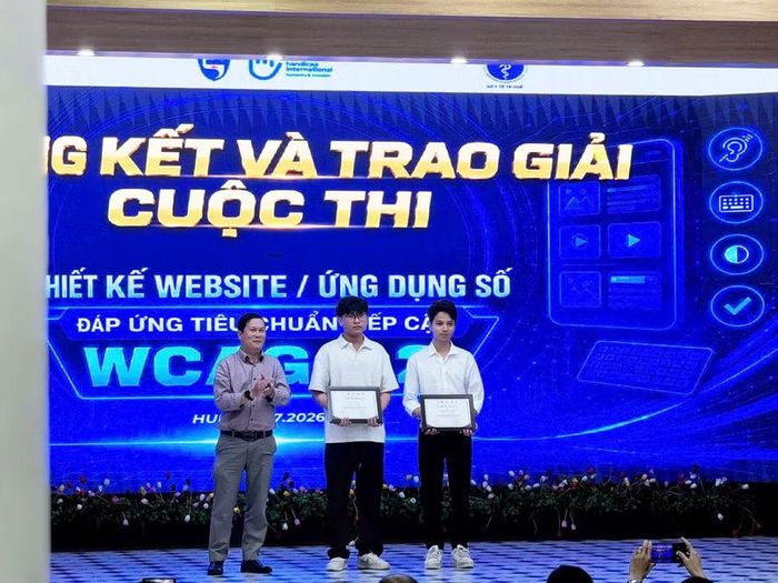 Các thí sinh đạt giải Nhì của cuộc thi.