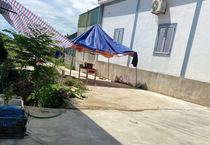 Sau khi hoàn tất thủ tục, các mẫu vật xương được bàn giao cho gia đình nạn nhân.