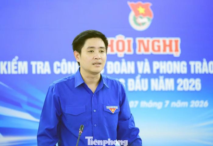 Anh Lâm Tùng phát biểu kết luận hội nghị. Ảnh: X.T