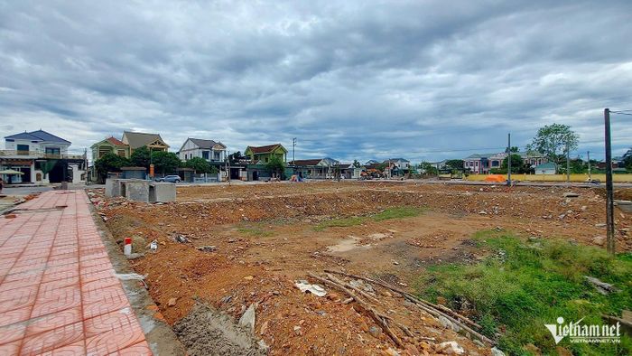 Toàn cảnh khu đất tại xã Bạch Hà vừa được đấu giá. Ảnh: T.T