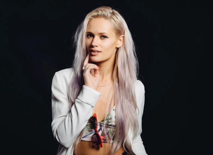 Ca sĩ Lauren Bennett.