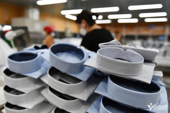 Khoản vay 4,9 tỷ đồng để kinh doanh may mặc "đội" lên gần 16 tỷ sau hơn 10 năm. Ảnh minh họa: Thái An