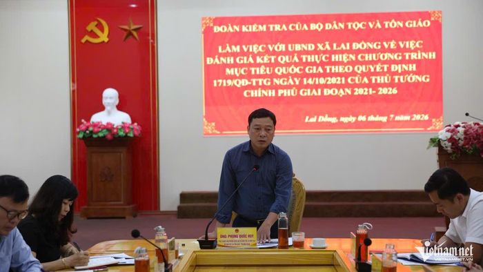 Ông Phùng Quốc Huy, Phó Chánh Văn phòng Quốc gia về dân tộc và miền núi, Bộ Dân tộc và Tôn giáo thay mặt đoàn kết luận kiểm tra tại xã Lai Đồng 