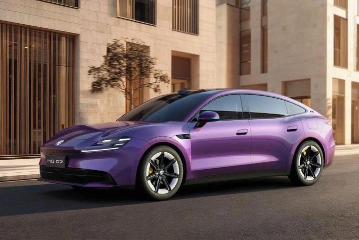 MG 07 được nhiều người so sánh có thiết kế giống Porsche Taycan và Xiaomi SU7. Ảnh: SAIC
