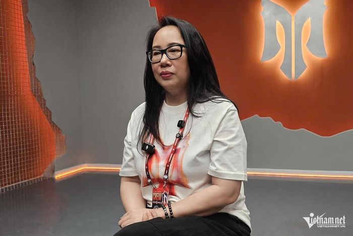Tổng giám chế Ngô Vân Hạnh.