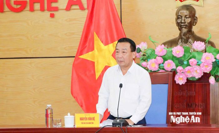 Phó Chủ tịch UBND tỉnh Nguyễn Văn Đệ phát biểu kết luận cuộc họp. Ảnh: Thái Dương
