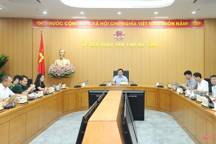 Các đại biểu dự hội nghị tại điểm cầu Hà Tĩnh.