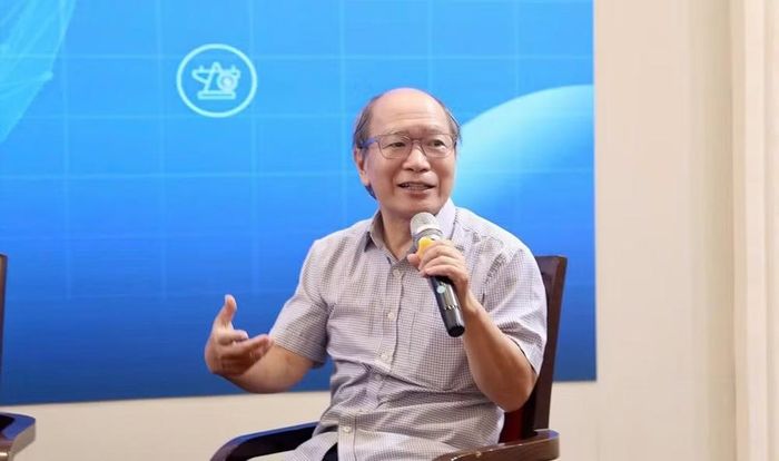Chuyên gia năng lượng, môi trường Đào Nhật Đình cho rằng, việc Nhà máy Lọc hóa dầu Nghi Sơn duy trì vận hành ổn định, mở rộng nguồn dầu thô đầu vào đã góp phần giảm thiểu tác động từ bên ngoài đối với thị trường xăng dầu trong nước. (Ảnh: PV/Vietnam+)