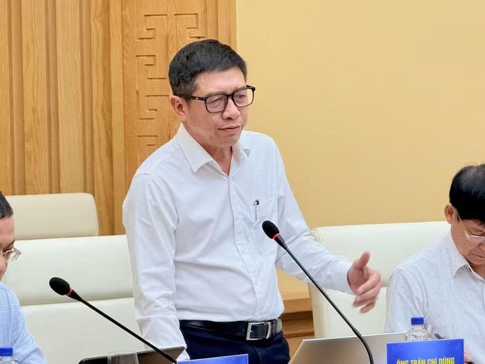 Ông Trần Chí Dũng, Ủy viên Ban Thường vụ Hiệp hội doanh nghiệp Dịch vụ Logistics Việt Nam phát biểu tại hội nghị. (Ảnh: PV/Vietnam+)