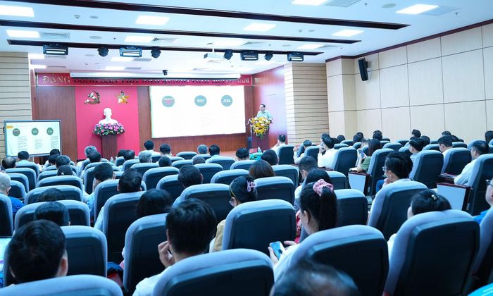 Các đại biểu đóng góp tham luận tại tọa đàm. (Ảnh: KTNN)