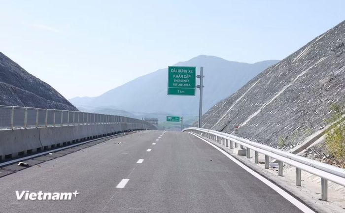Hàng loạt các dự án thành phần cao tốc Bắc-Nam đã hoàn thành, góp phần nối thông tuyến từ Lạng Sơn-Cà Mau. (Ảnh: Việt Hùng/Vietnam+)
