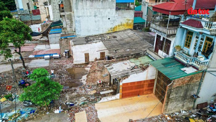 Đến cuối tháng 6/2026, các phường, xã đã bàn giao 98,45ha/105,13 ha, đạt khoảng 93% diện tích mặt bằng thi công dự án.