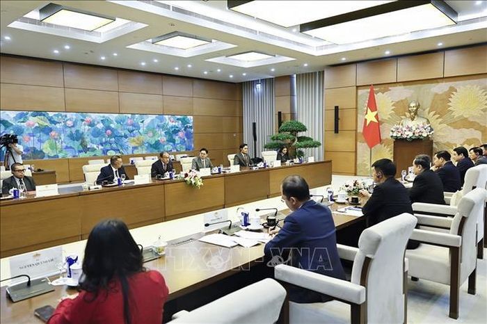 Chủ tịch Quốc hội Trần Thanh Mẫn tiếp Tổng Chưởng lý Malaysia Tan Sri Mohd Dusuki Mokhtar. Ảnh: Doãn Tấn/TTXVN.
