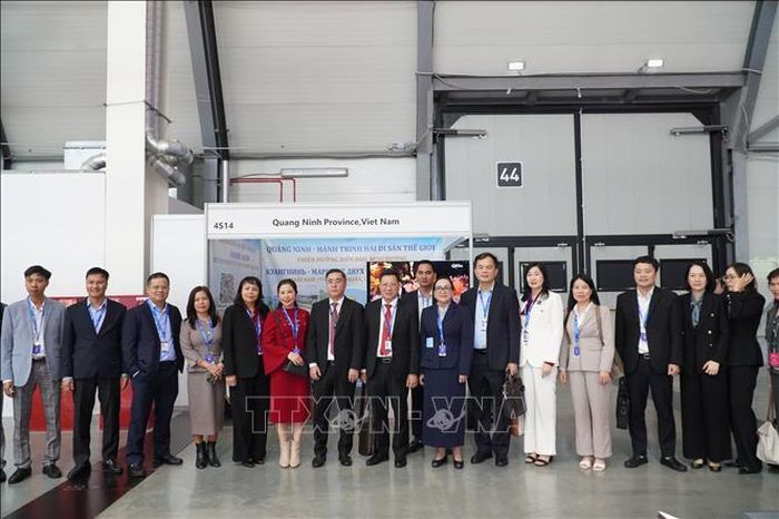 Đoàn công tác của tỉnh Quảng Ninh tham gia INNOPROM 2026.