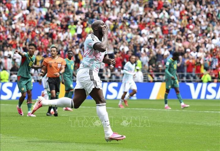 Cầu thủ Romelu Lukaku ăn mừng sau pha ghi bàn rút ngắn cách biệt 1-2 cho đội tuyển Bỉ ở phút 86 trong trận đấu gặp Senegal. Ảnh: THX/TTXVN phát