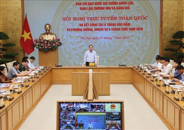 Phó Thủ tướng Thường trực Phạm Gia Túc, Trưởng Ban Chỉ đạo quốc gia chống buôn lậu, gian lận thương mại và hàng giả phát biểu chỉ đạo. Ảnh: Lâm Khánh/TTXVN