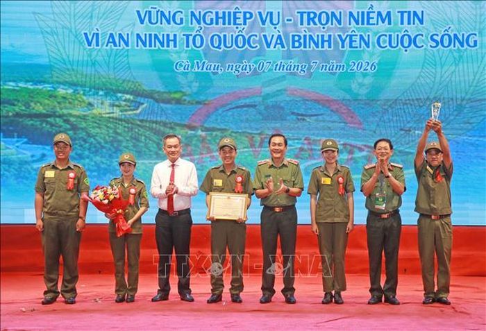Ban Tổ chức đã trao giải Nhất cho Cụm số 8 (gồm các xã: Lương Thế Trân, Phú Tân, Hưng Mỹ, Tân Hưng, Phú Mỹ, Nguyễn Việt Khái và Cái Nước).