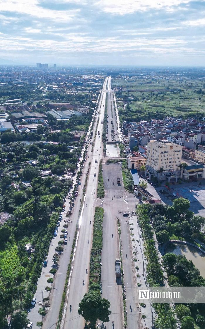 Đường Tây Thăng Long đoạn từ Vành đai 3 đến đường Văn Tiến Dũng có quy mô 10 làn xe.
