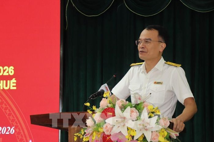 Ông Phan Tiến Lân, Trưởng Thuế thành phố Cần Thơ cam kết ngành thuế quyết tâm hoàn thành vượt mức chỉ tiêu ngân sách được giao, đảm bảo nguồn lực vững chắc cho sự phát triển kinh tế – xã hội của thành phố. Ảnh: Thu Hiền - TTXVN