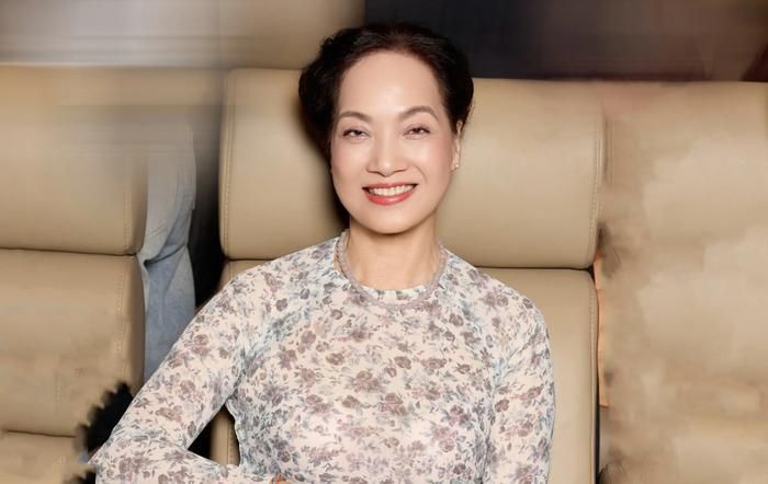  Sau hơn 50 năm hoạt động nghệ thuật, NSND Lê Khanh vẫn tiếp tục xuất hiện trên màn ảnh với tinh thần sẵn sàng làm mới mình. Ảnh: FBNV.