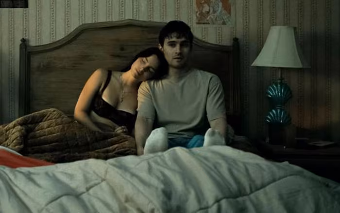 Obsession trở thành hiện tượng văn hóa nhờ sự kết hợp giữa ý tưởng mới lạ, diễn xuất ấn tượng và hiệu ứng truyền miệng mạnh mẽ.