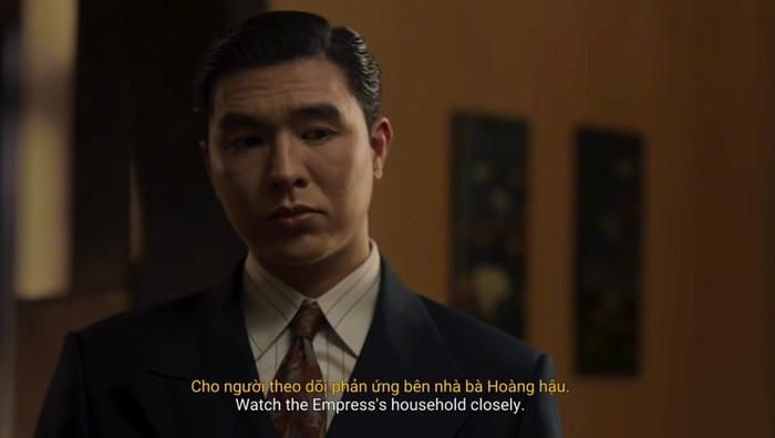 Steven Nguyễn gây chú ý với tạo hình ký giả Hồ Đắc trong teaser đầu tiên của Hoàng Hậu Cuối Cùng. Ảnh: NSX