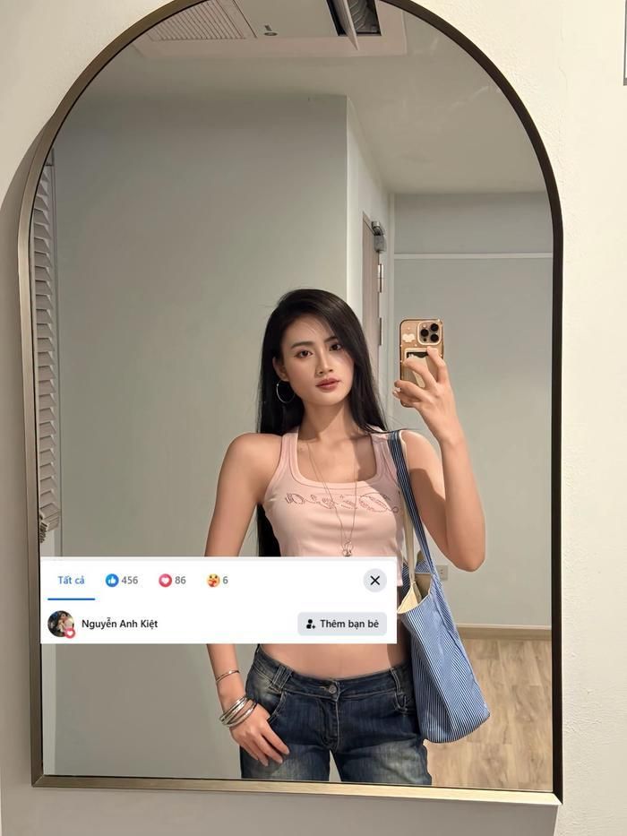 Bạn trai liên tục "thả tim" khi Hoa hậu Ý Nhi chia sẻ hình ảnh đi du lịch Thái Lan.