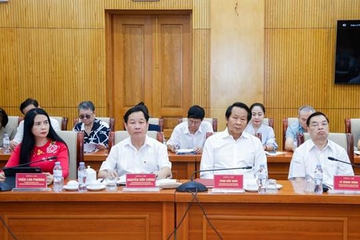 Các đại biểu dự hội nghị