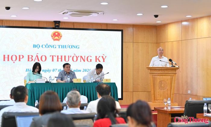 Ông Trần Thanh Hải, Phó Cục trưởng Cục Xuất nhập khẩu đã trao đổi nhiều nội dung được dư luận và cộng đồng doanh nghiệp quan tâm.