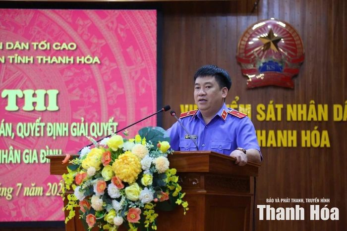 Viện trưởng Viện Kiểm sát Nhân dân tỉnh Thanh Hóa Nguyễn Tiến Dũng phát biểu chỉ đạo cuộc thi.