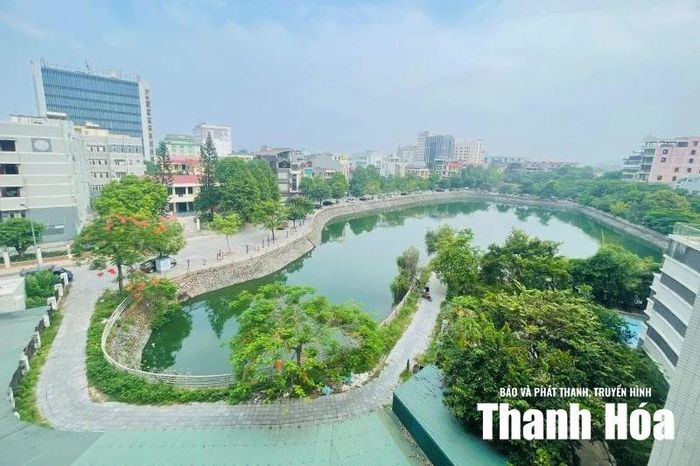 Không gian Hồ Thành rợp bóng cây trong những ngày hè.