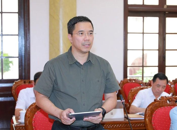 Phó Bí thư Thường trực Tỉnh ủy Nguyễn Hồng Phong phát biểu tại hội nghị.