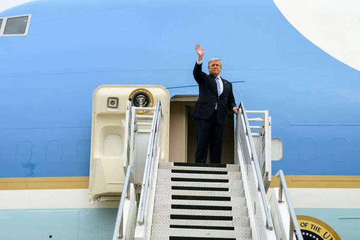 Tổng thống Donald Trump đã rời Nhà Trắng để lên đường tới Ankara. Ảnh: AFP.
