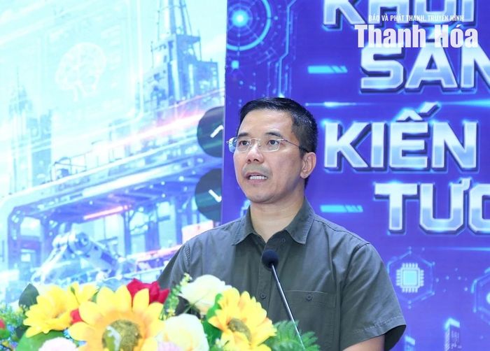 Phó Bí thư Thường trực Tỉnh ủy Nguyễn Hồng Phong phát biểu tại buổi tổng kết cuộc thi.