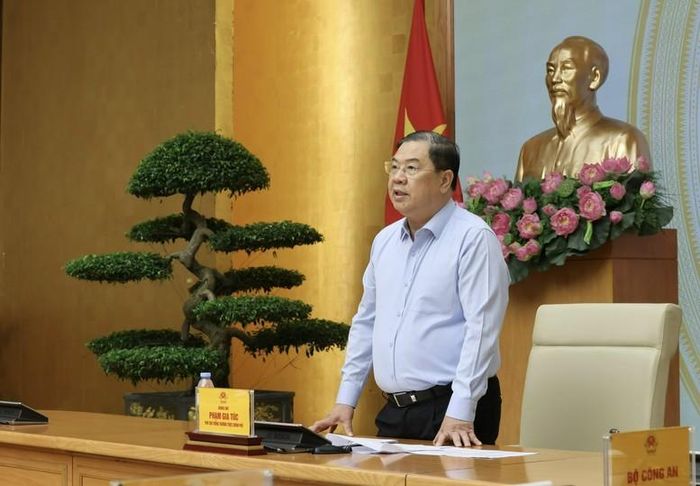 Phó Thủ tướng Thường trực Phạm Gia Túc, Trưởng ban Chỉ đạo quốc gia chống buôn lậu, gian lận thương mại và hàng giả phát biểu chỉ đạo. Ảnh: VGP