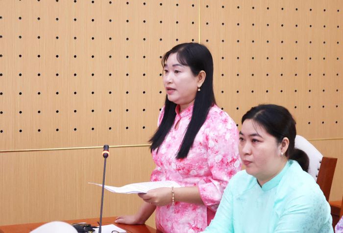 Đại biểu Đặng Thị Thanh Thúy phát biểu tại hội nghị.