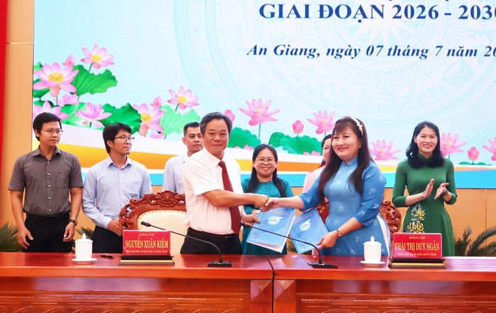 Ký kết phối hợp giữa Sở Khoa học và Công nghệ và Hội Liên hiệp Phụ nữ tỉnh An Giang.